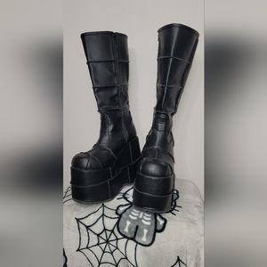 Demonia stack womens size 11